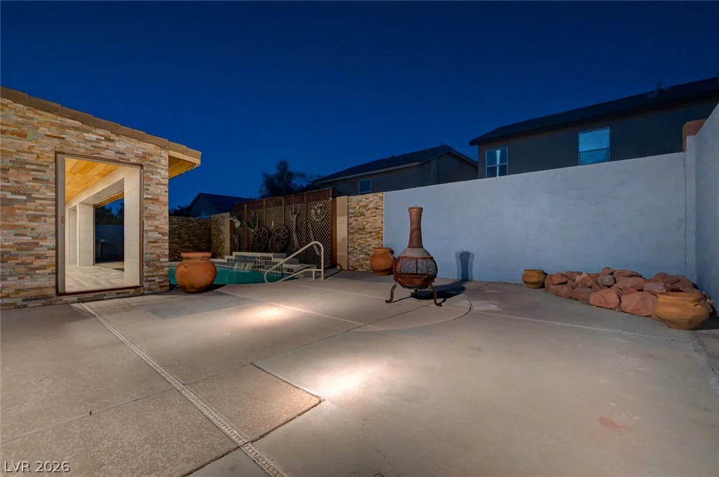 10093 Golden Bluff, Las Vegas, NV 89148