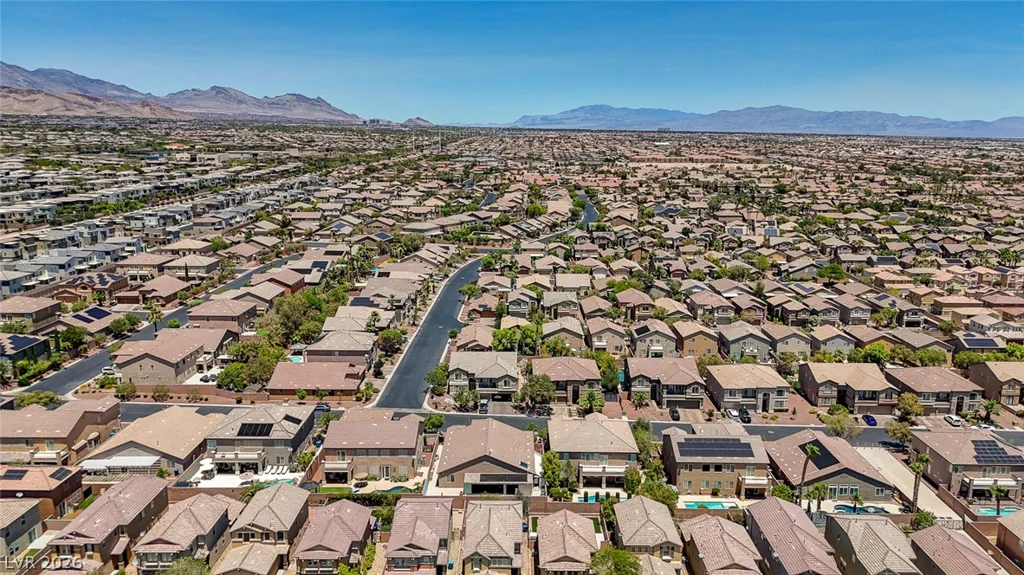 10093 Golden Bluff, Las Vegas, NV 89148