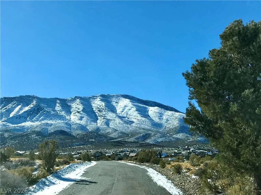 155 Oak Trail Circle, Cold Creek, NV 89124