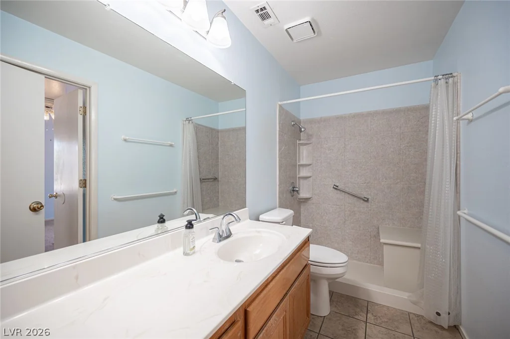 4353 Valley Regents, North Las Vegas, NV 89032