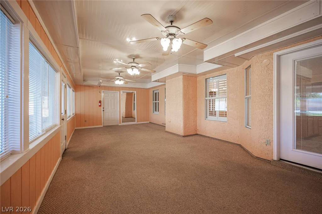 4353 Valley Regents, North Las Vegas, NV 89032