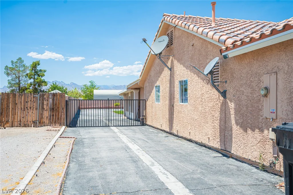 4353 Valley Regents, North Las Vegas, NV 89032