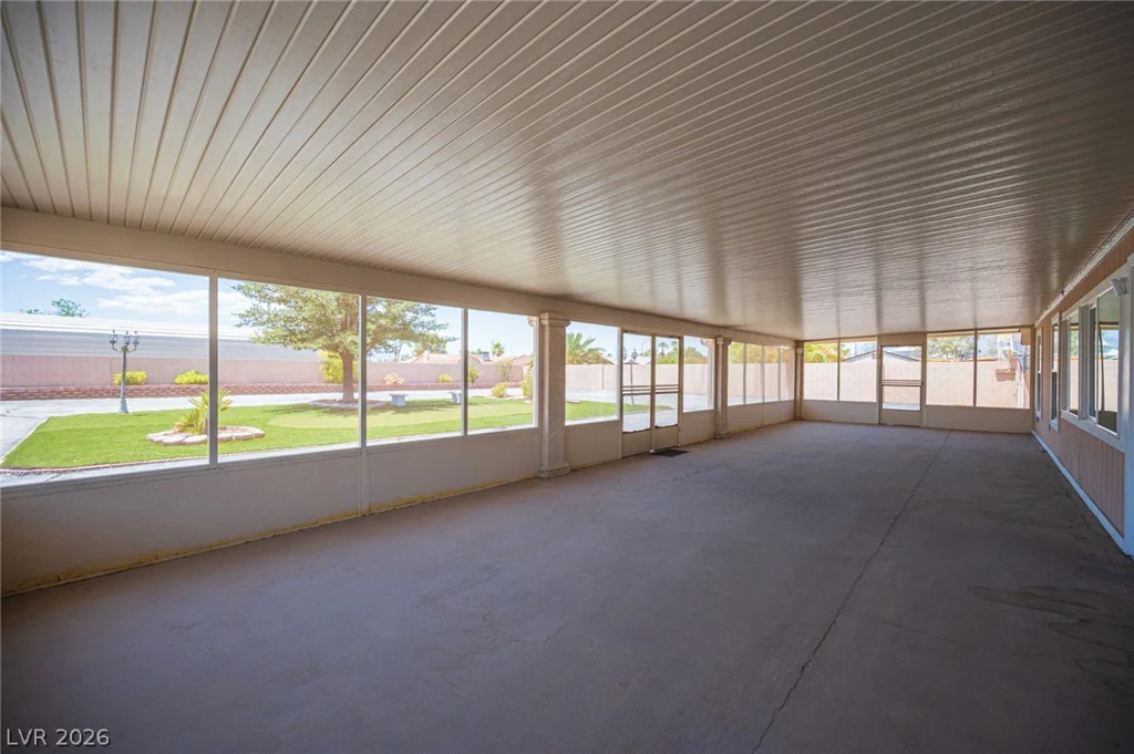 4353 Valley Regents, North Las Vegas, NV 89032