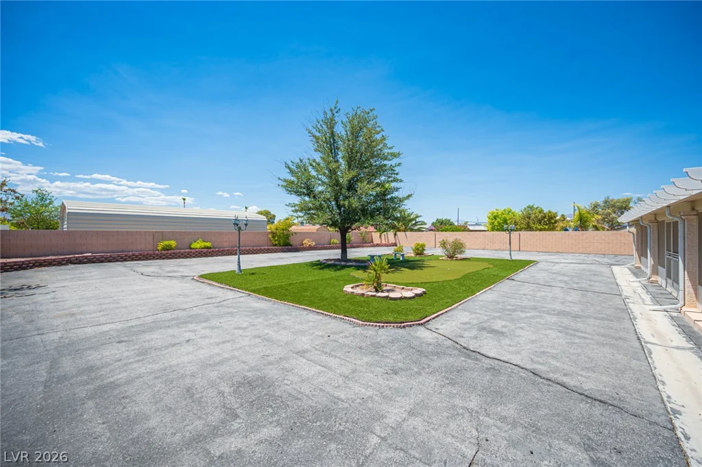 4353 Valley Regents, North Las Vegas, NV 89032
