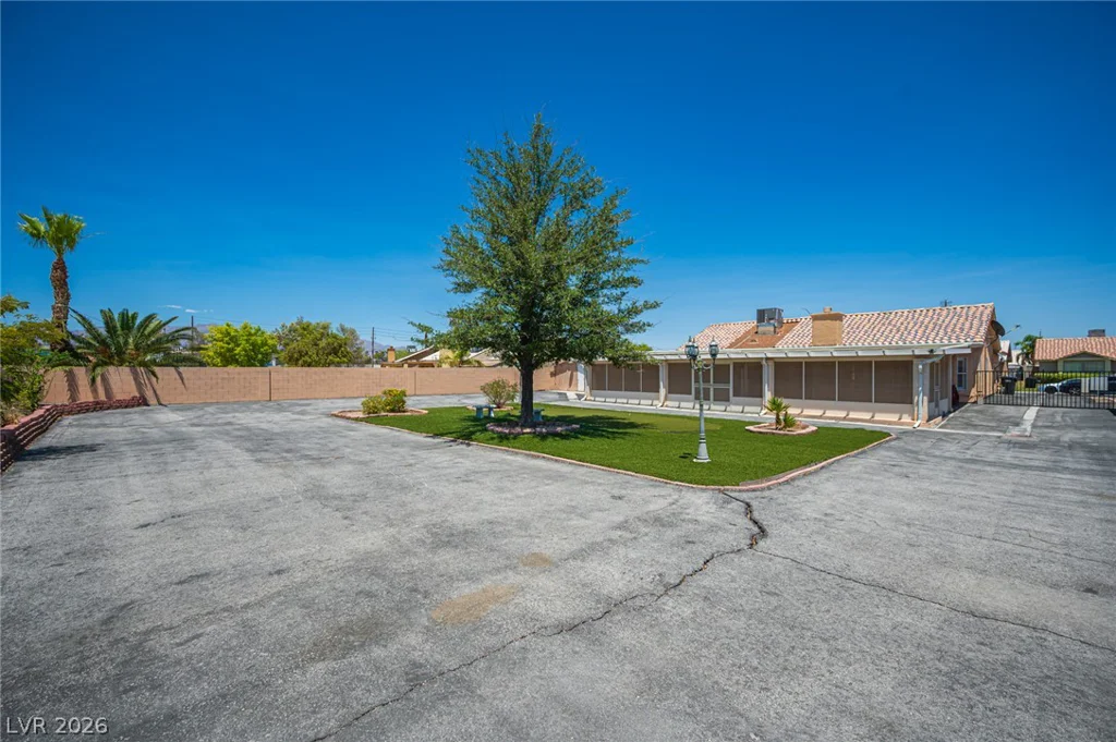 4353 Valley Regents, North Las Vegas, NV 89032