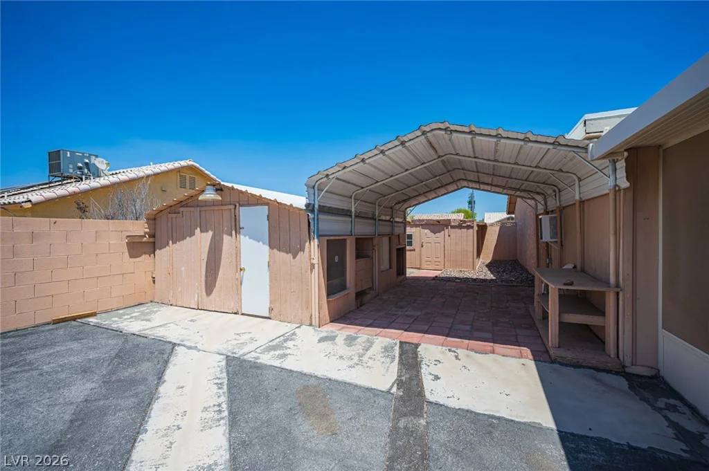 4353 Valley Regents, North Las Vegas, NV 89032