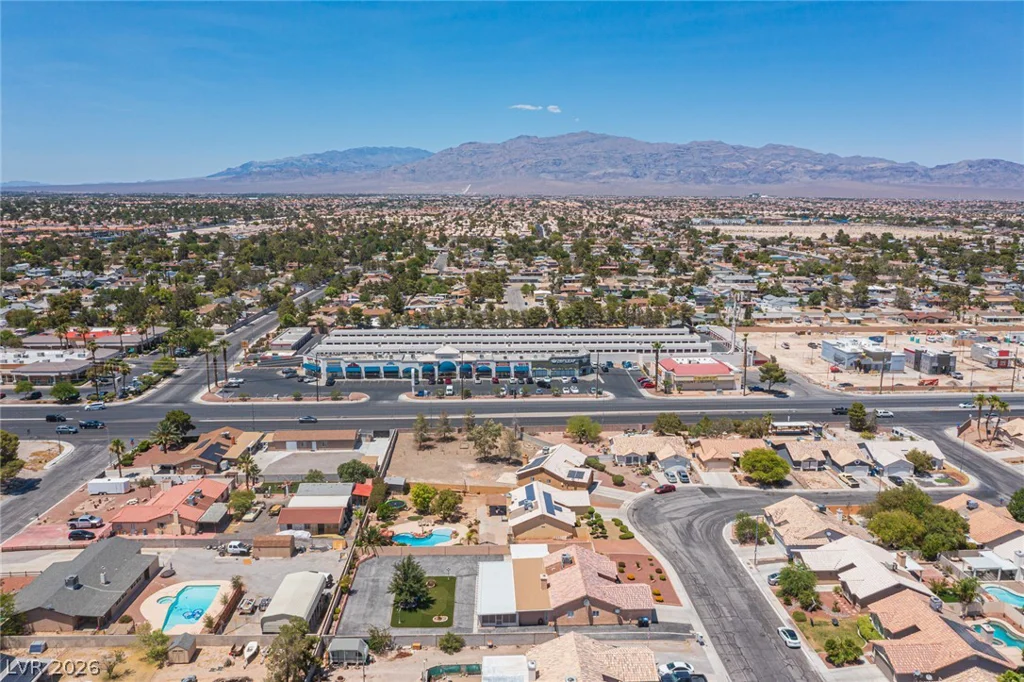 4353 Valley Regents, North Las Vegas, NV 89032