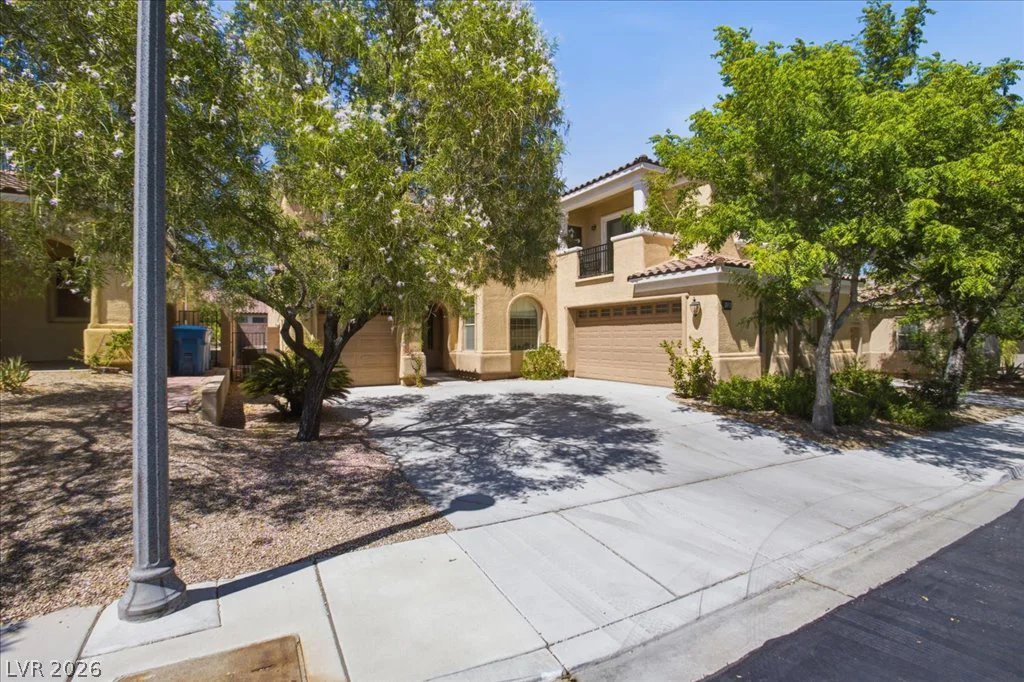 9336 White Waterfall, Las Vegas, NV 89149