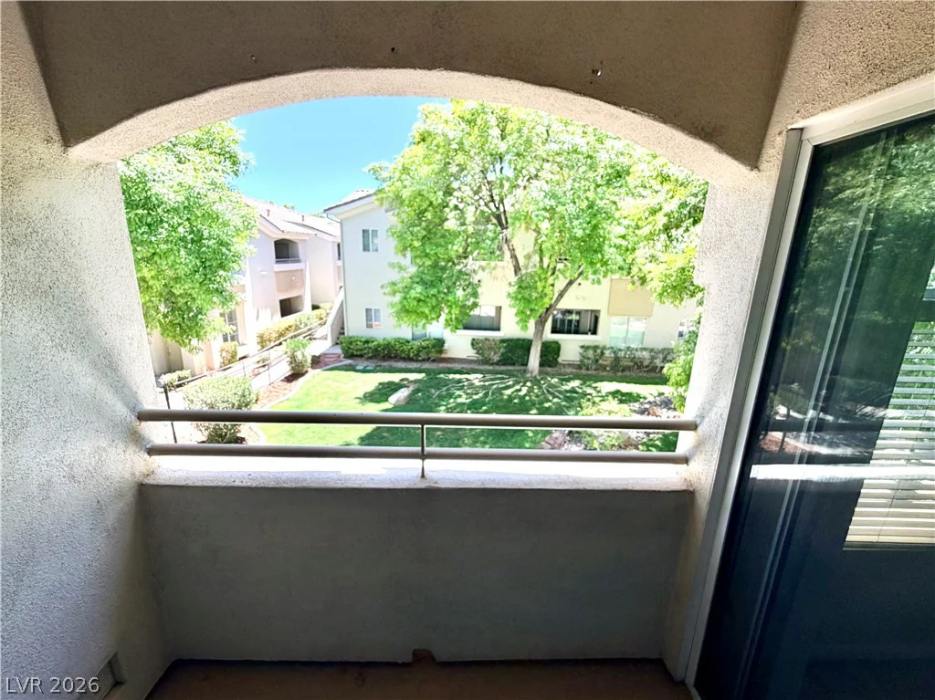 1420 Red Crest, Las Vegas, NV 89144
