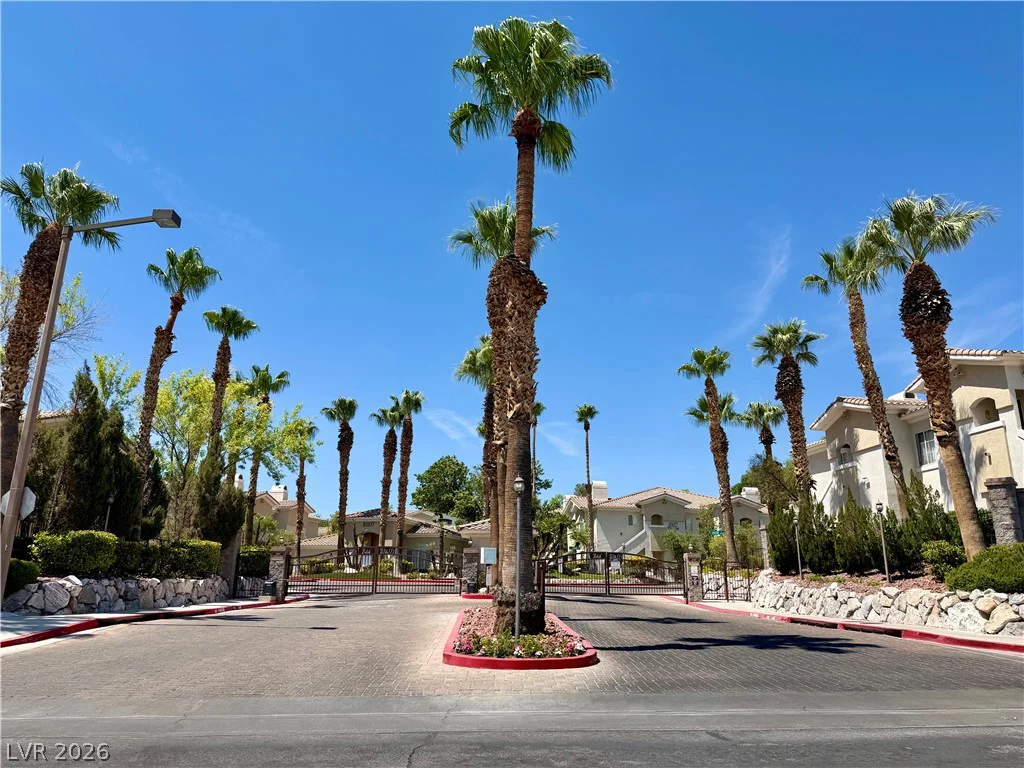 1420 Red Crest, Las Vegas, NV 89144
