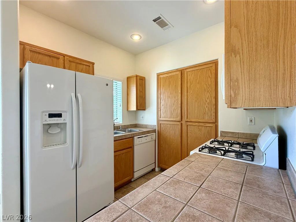 1420 Red Crest, Las Vegas, NV 89144