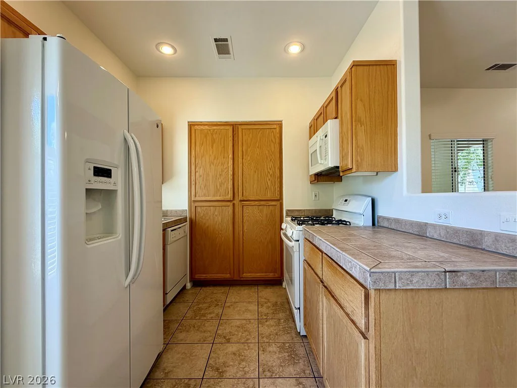 1420 Red Crest, Las Vegas, NV 89144