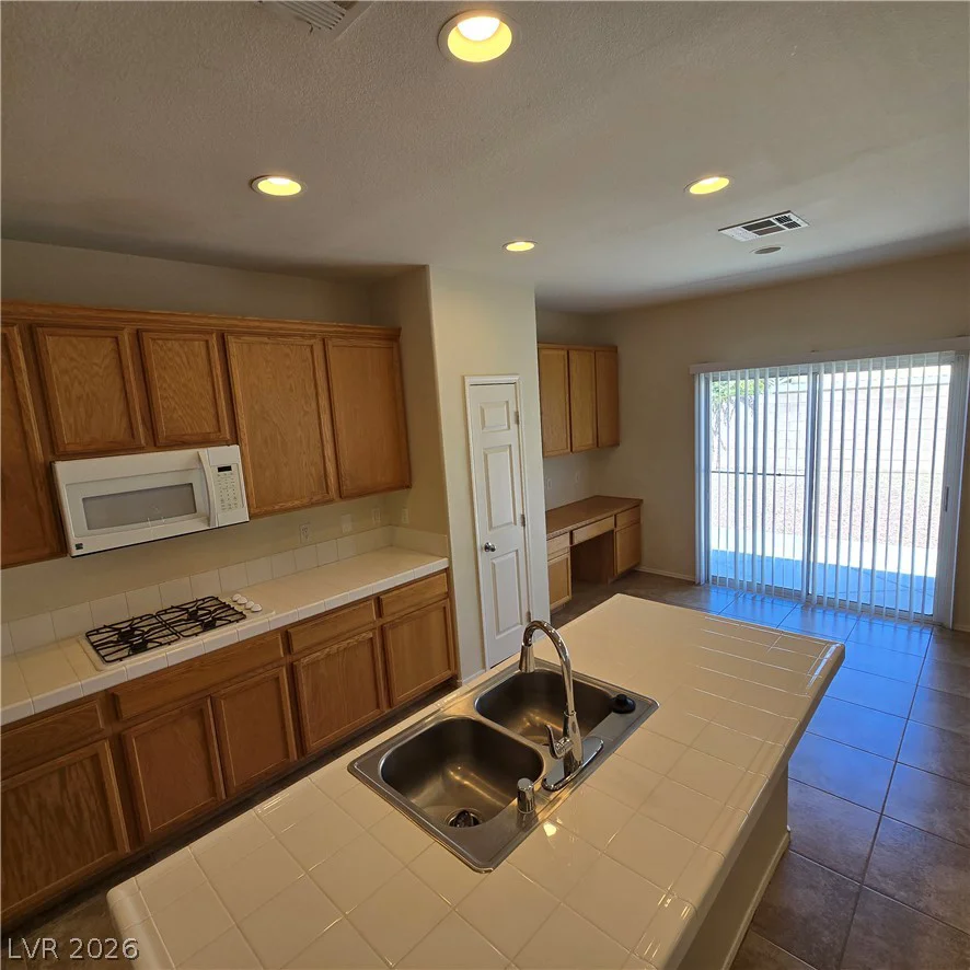 9234 Kingston, Henderson, NV 89074