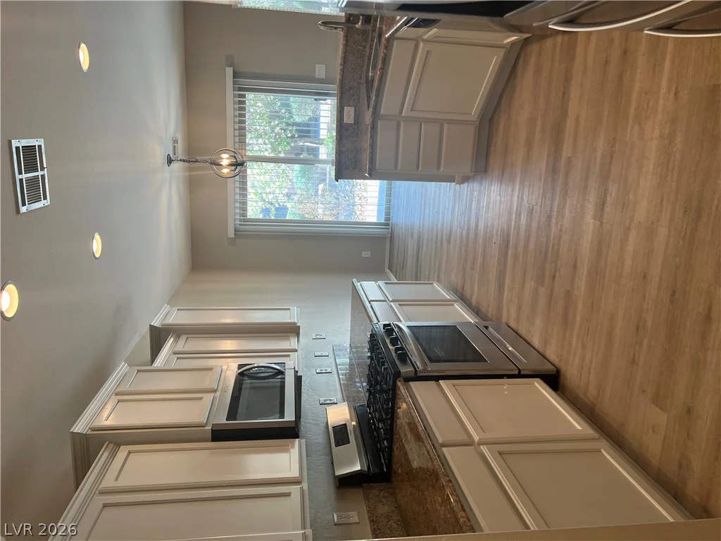 6092 Fox Creek, Las Vegas, NV 89122