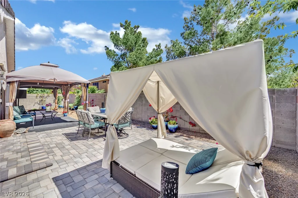 908 Corsica, Las Vegas, NV 89144