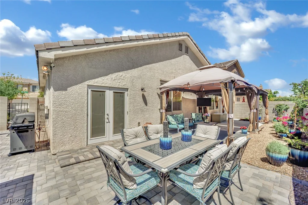 908 Corsica, Las Vegas, NV 89144