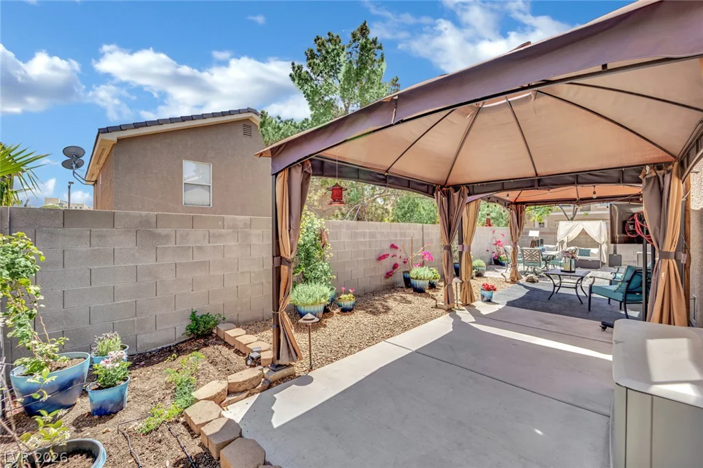 908 Corsica, Las Vegas, NV 89144