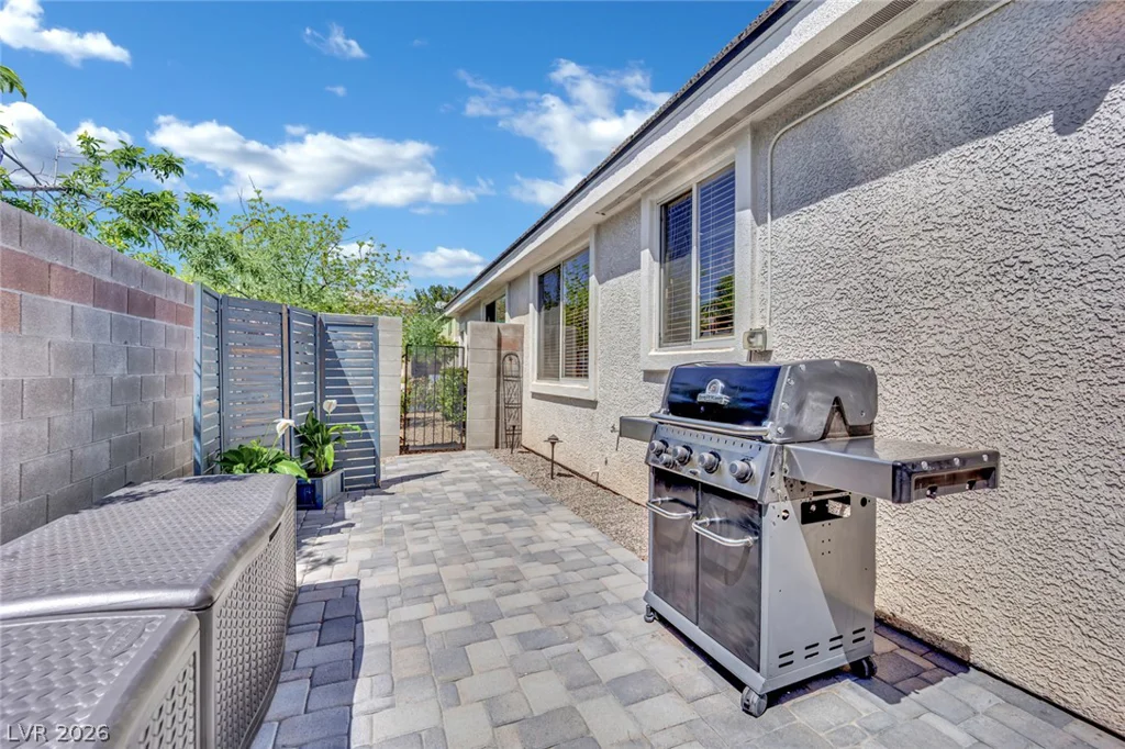 908 Corsica, Las Vegas, NV 89144