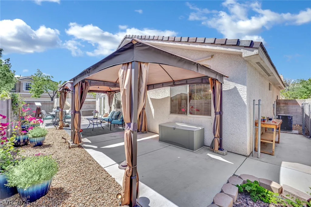 908 Corsica, Las Vegas, NV 89144