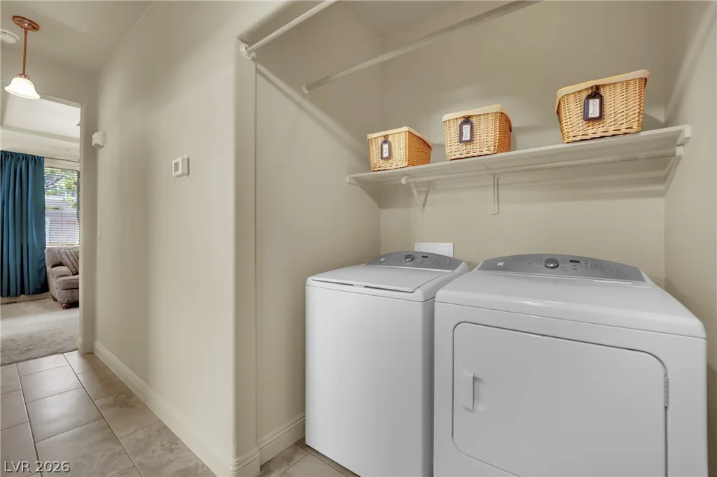 908 Corsica, Las Vegas, NV 89144