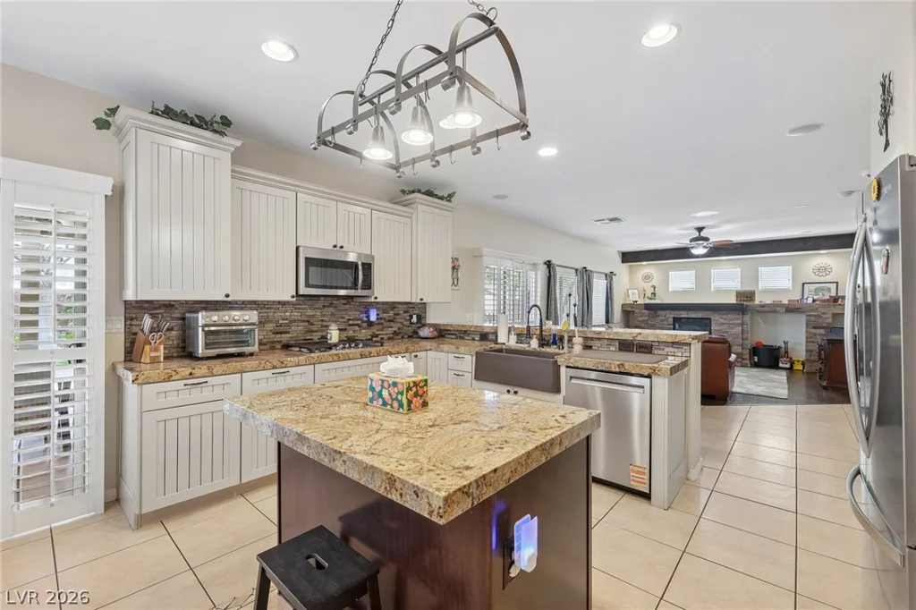 1060 Silver Star, Henderson, NV 89002