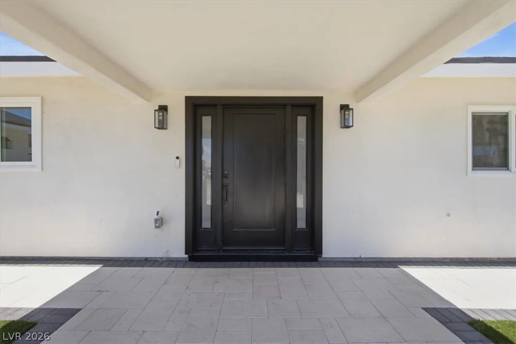 3660 Robindale, Las Vegas, NV 89139