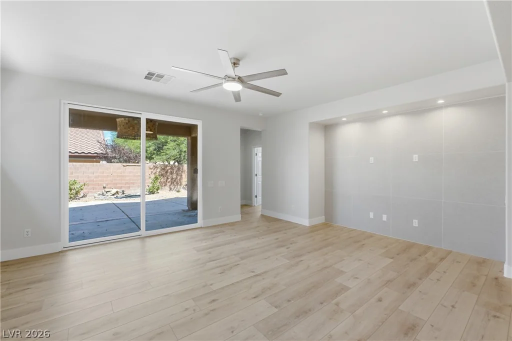 6504 Birdhouse, North Las Vegas, NV 89084