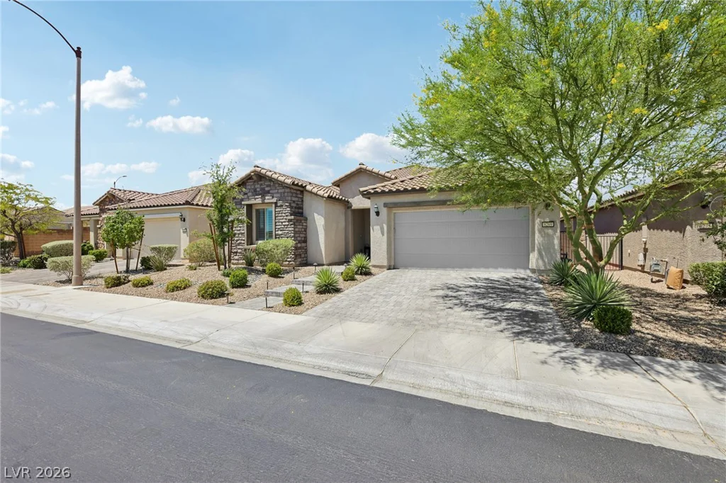 8269 Skye Gorge, Las Vegas, NV 89166