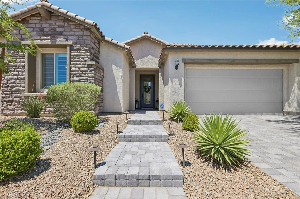 8269 Skye Gorge, Las Vegas, NV 89166