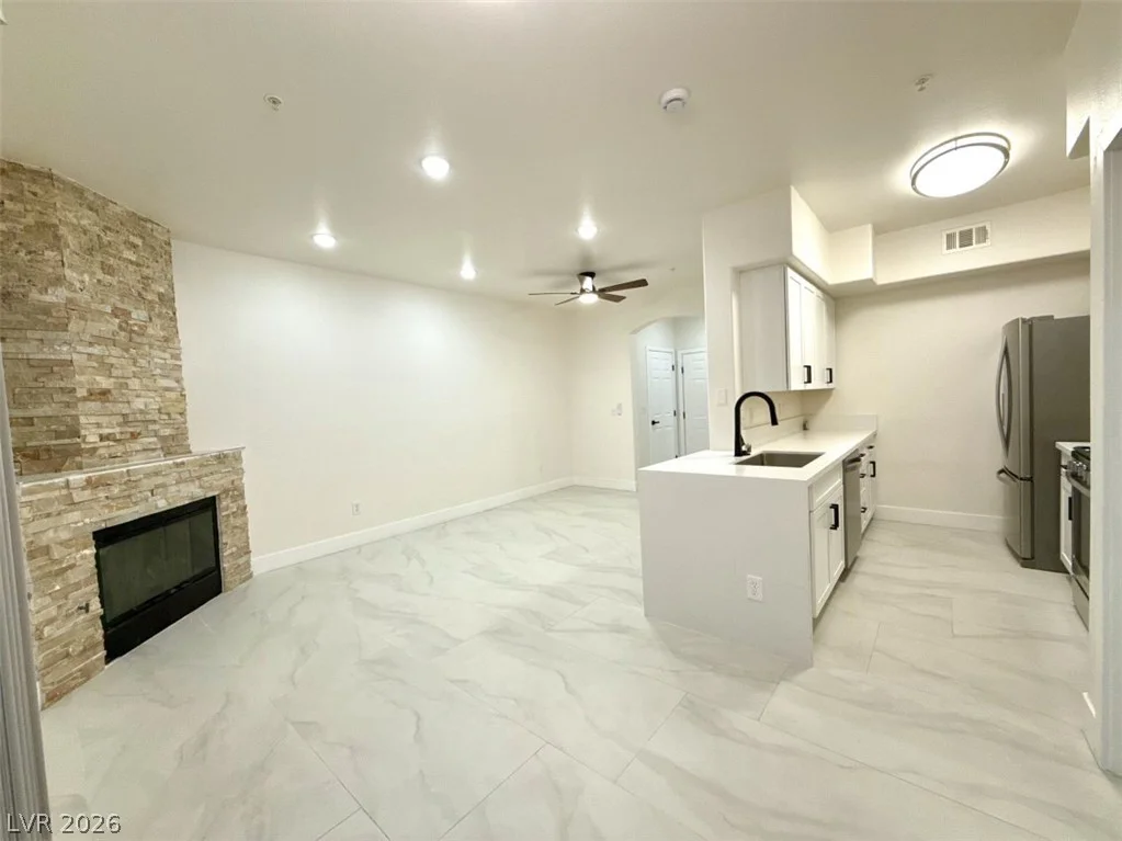 7167 Durango, Las Vegas, NV 89113
