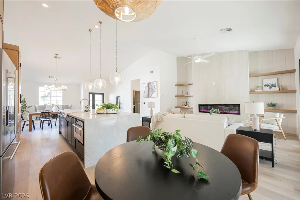 2471 Walsh Glen, Henderson, NV 89052