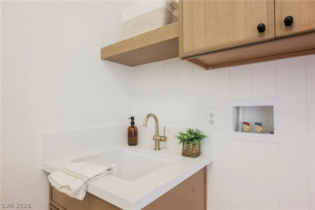 2471 Walsh Glen, Henderson, NV 89052