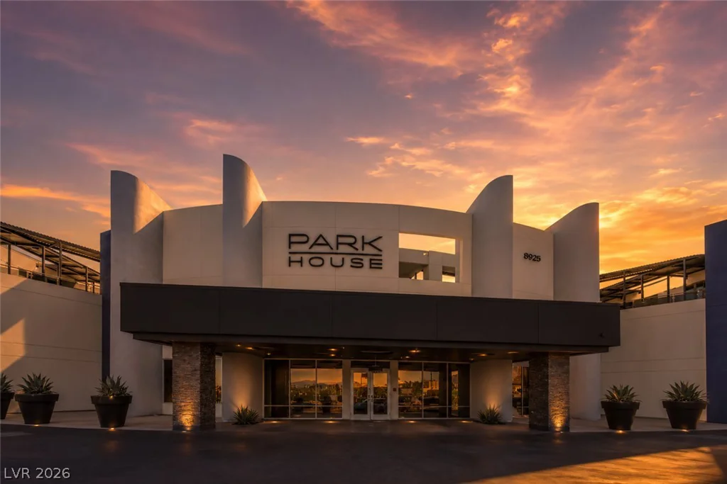 8925 Flamingo, Las Vegas, NV 89147