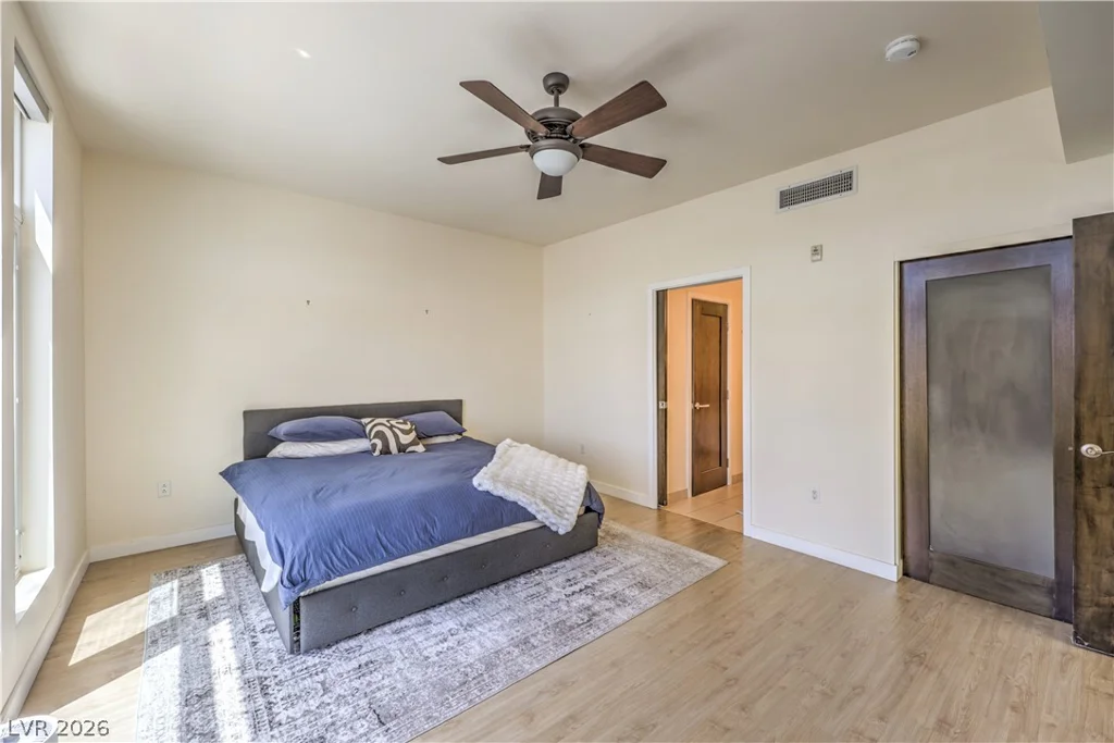 8925 Flamingo, Las Vegas, NV 89147