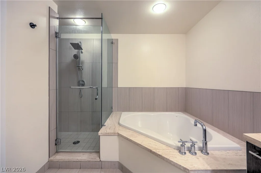 8925 Flamingo, Las Vegas, NV 89147