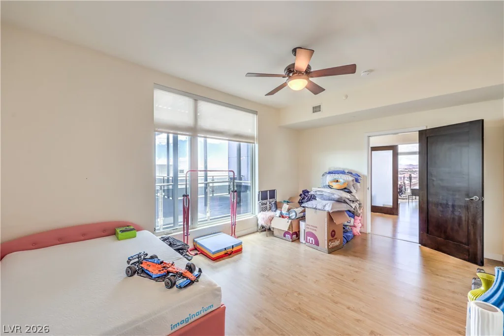 8925 Flamingo, Las Vegas, NV 89147