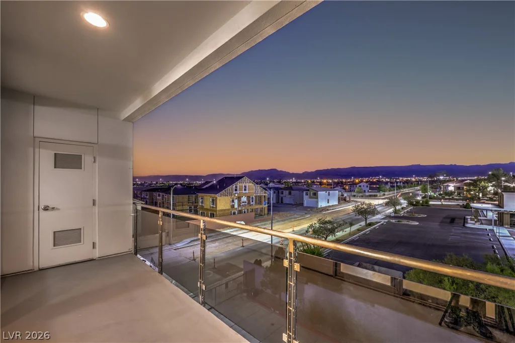8925 Flamingo, Las Vegas, NV 89147