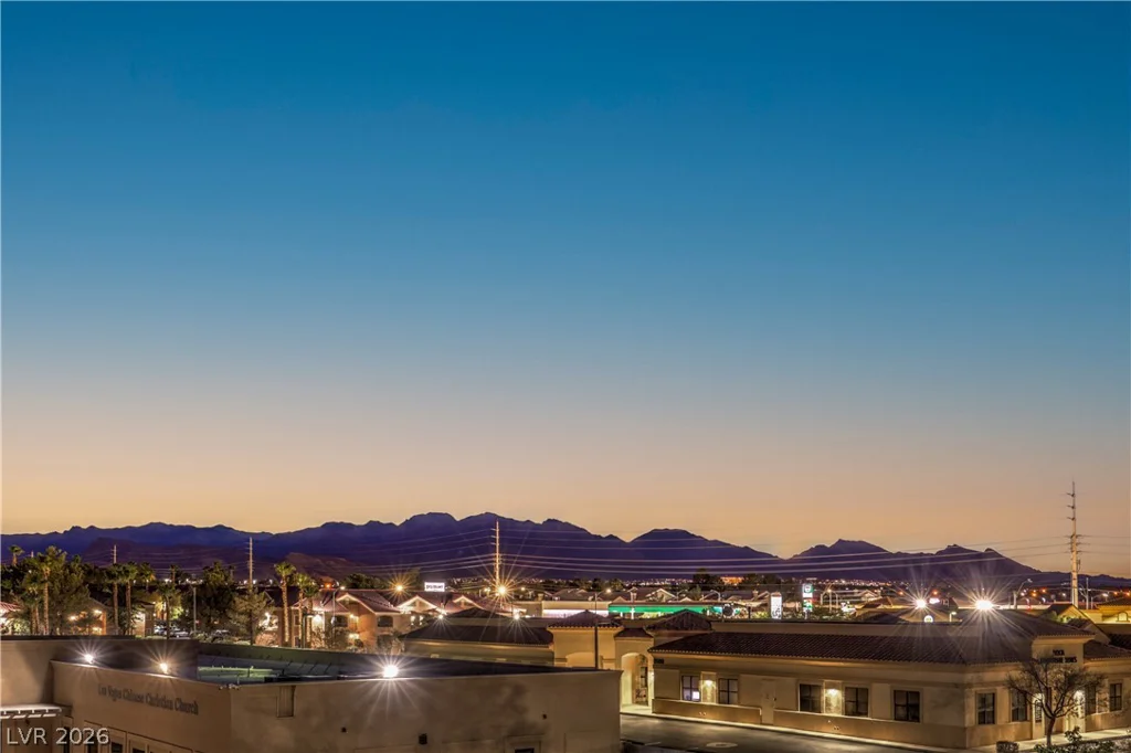 8925 Flamingo, Las Vegas, NV 89147