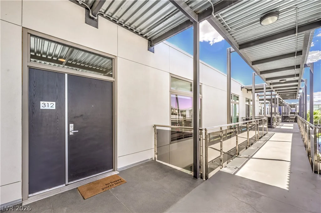 8925 Flamingo, Las Vegas, NV 89147