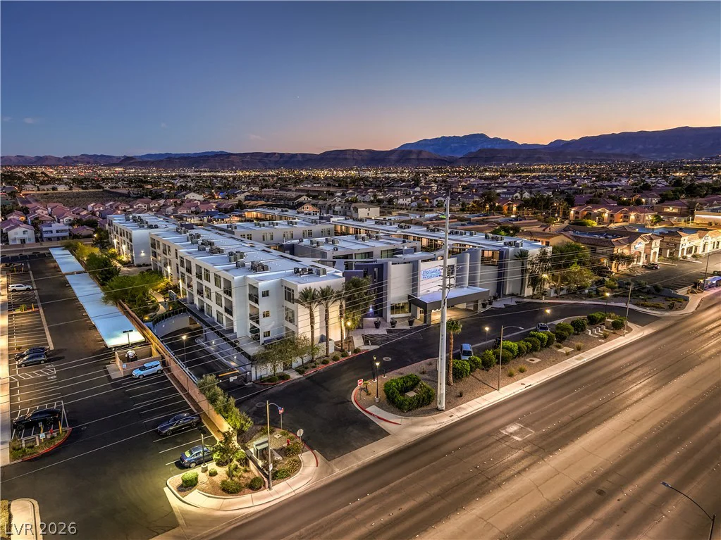 8925 Flamingo, Las Vegas, NV 89147