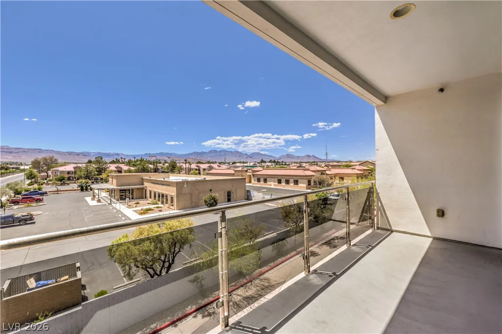 8925 Flamingo, Las Vegas, NV 89147