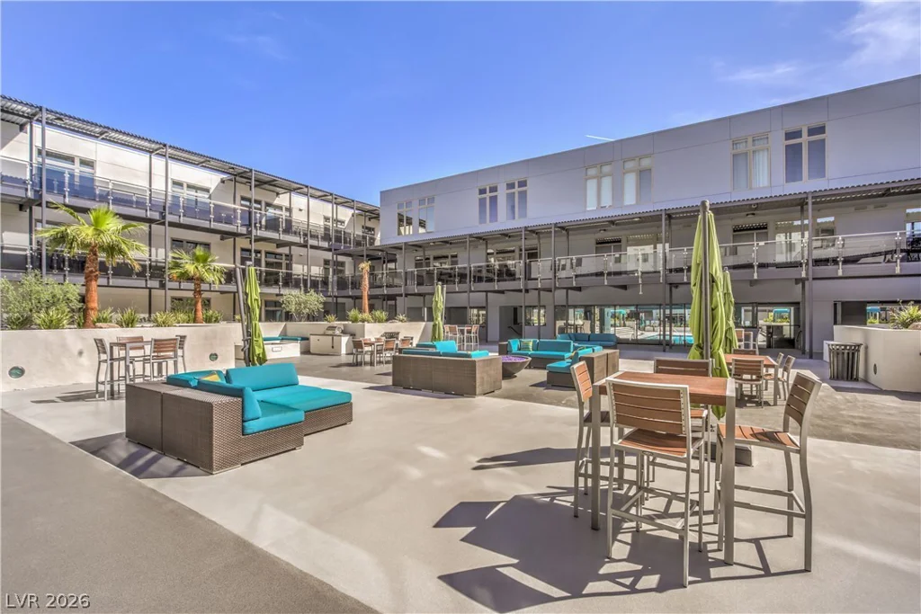 8925 Flamingo, Las Vegas, NV 89147