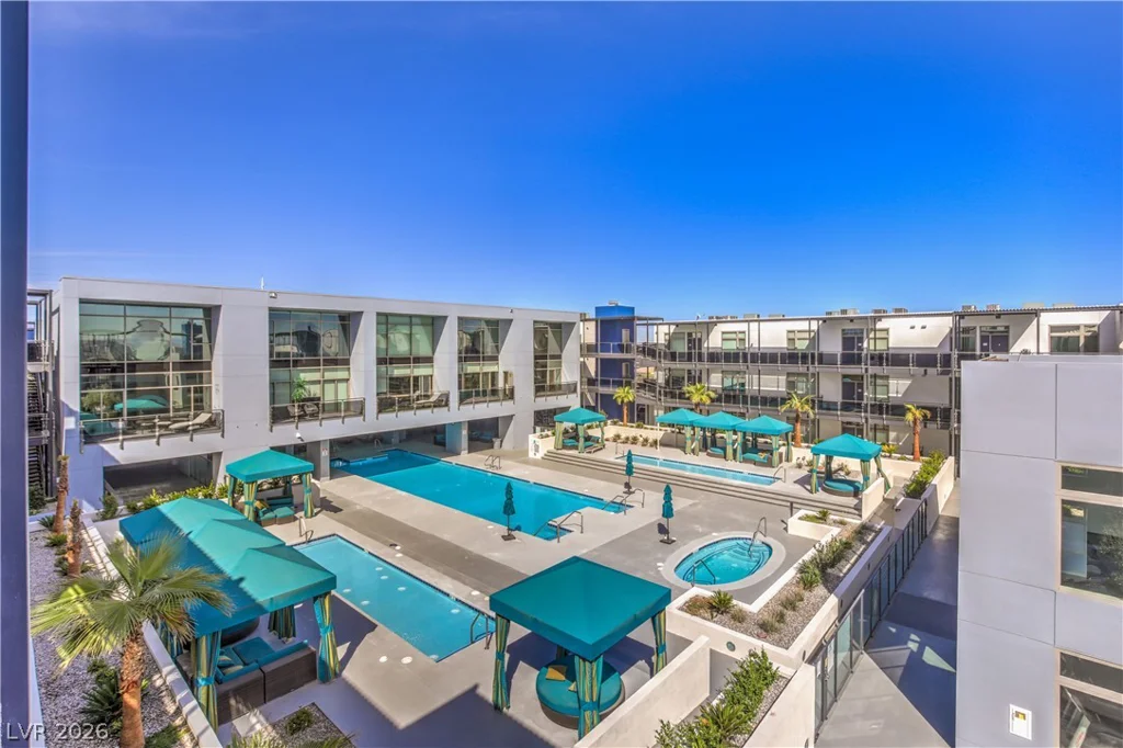 8925 Flamingo, Las Vegas, NV 89147