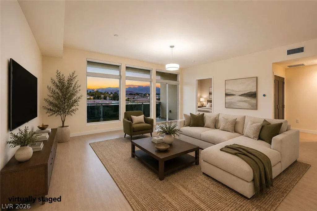 8925 Flamingo, Las Vegas, NV 89147