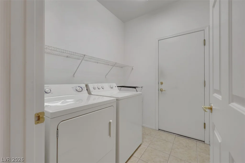 2943 Maffie, Henderson, NV 89052