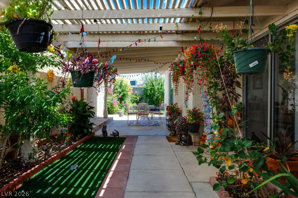 7304 Empress, Las Vegas, NV 89147