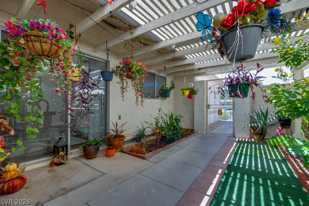 7304 Empress, Las Vegas, NV 89147