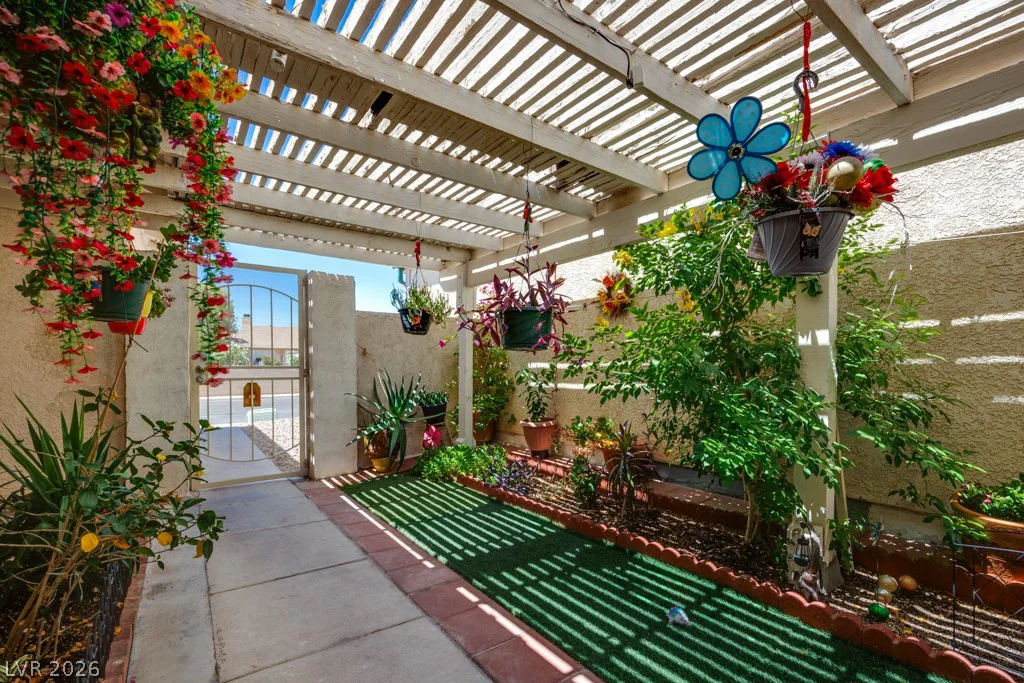 7304 Empress, Las Vegas, NV 89147