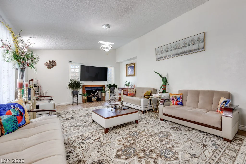 7304 Empress, Las Vegas, NV 89147