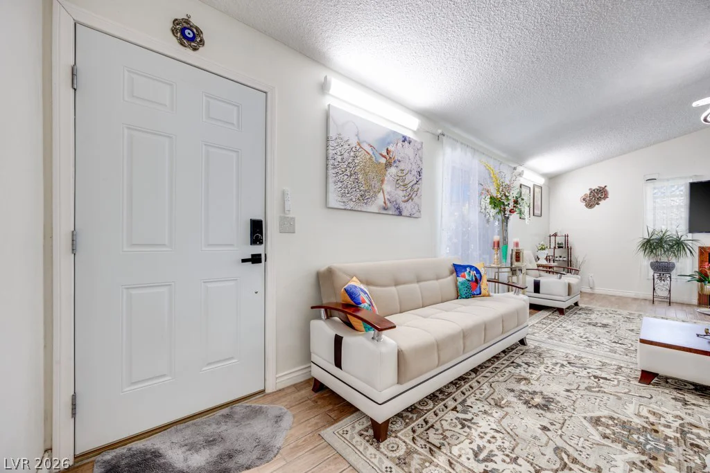7304 Empress, Las Vegas, NV 89147